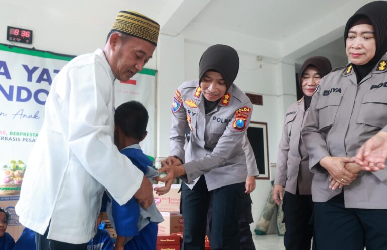Sambut Hari Jadi Polwan ke -77 Polda Jatim Gelar Baksos di Griya Yatim