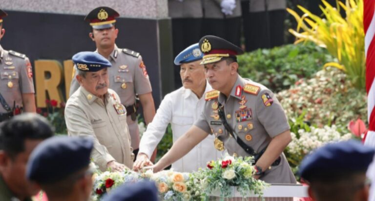 Kapolri Resmikan Patung M. Jasin, Abadikan Sejarah Polisi Istimewa