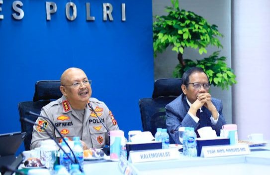 Polri Teguhkan Moral dan Profesionalisme Pasca Krisis, Gandeng Prof. Mahfud MD dan Komjen Chryshnanda