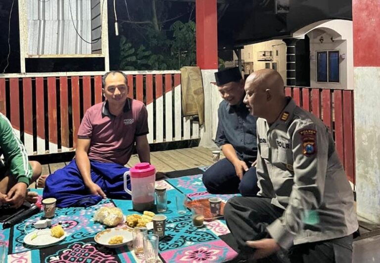 Patroli Polres Blitar Melalui Program Kopling Wujudkan Kedekatan Polisi dan Masyarakat untuk Harkamtibmas