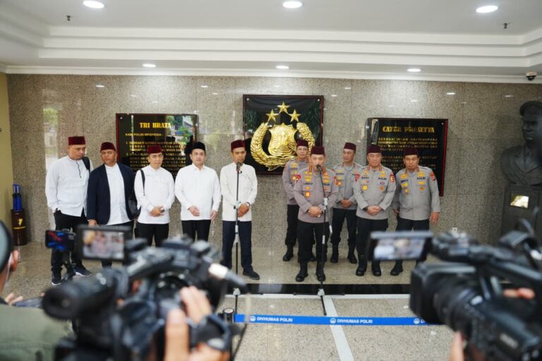 Ceramah di Mabes Polri, UAS Tekankan Pentingnya Toleransi Beragama