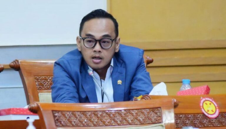 Komisi III DPR Apresiasi Pembatasan Sirene: “Langkah Positif untuk Ketertiban”