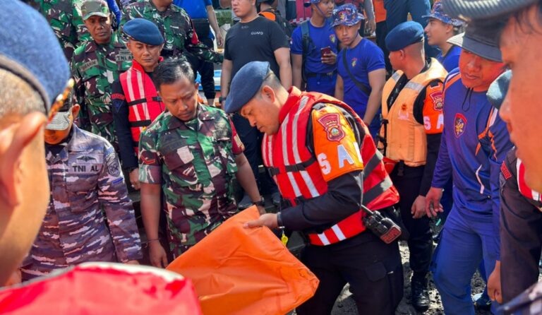 Tim SAR Ditpolairud Polda Bali Temukan Empat Perempuan Korban Banjir