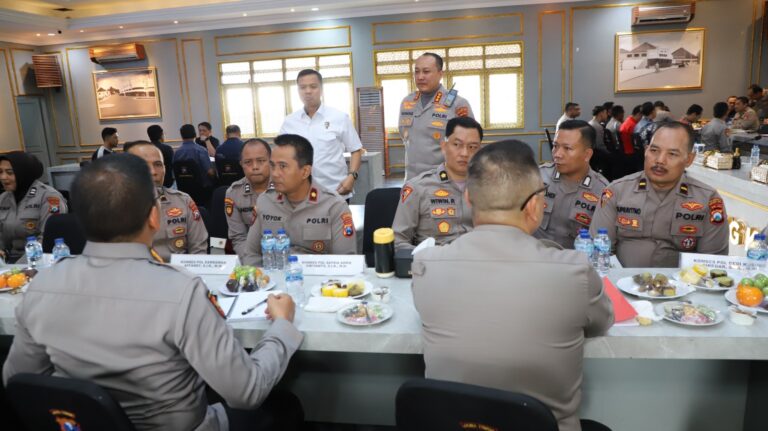 Mabes Polri melaksanakan Assemen dan Evaluasi Penanganan Unras di Polresta Malang Kota
