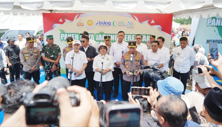 Polri Distribusikan 1.765 Ton Jagung ke Gudang Perum Bulog pada Panen Raya Kuartal III