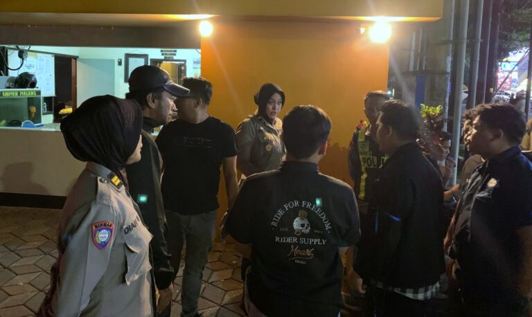 Hadiri Doa Bersama Untuk Korban Kanjuruhan, Polresta Malang Kota Serahkan 62 Paket Sembako Untuk Santunan Anak Yatim