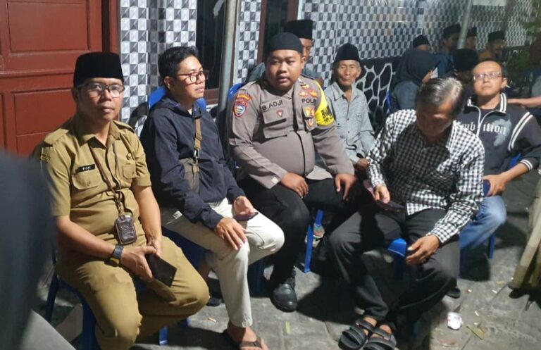 Turut Belasungkawa Polres Pelabuhan Tanjungperak Takziah ke Rumah Dua Santri Ponpes Al Khoziny