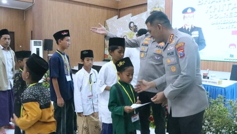 Polri Untuk Masyarakat: Polresta Sidoarjo Gelar Khitan Massal Gratis