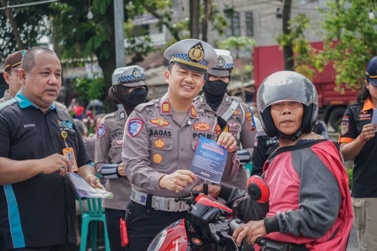 Polres Jember Gencarkan Edukasi Tertib Lalin di Operasi Zebra Semeru 2025