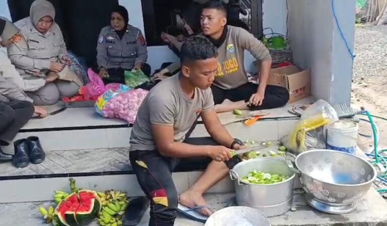 Polda Jatim Sediakan Dapur Umum untuk Warga Terdampak Erupsi Gunung Semeru