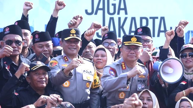 Kapolda Metro Jaya Pimpin Apel Siaga Kamtibmas Ajak Masyarakat Jaga Jakarta