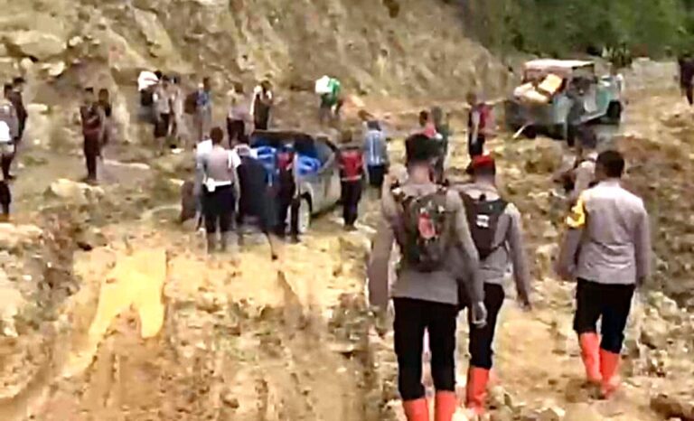 Polri, TNI dan Pemda Tembus Medan Ekstrem, Pastikan Kehadiran Negara bagi Warga Terisolasi di Pining Gayo Lues
