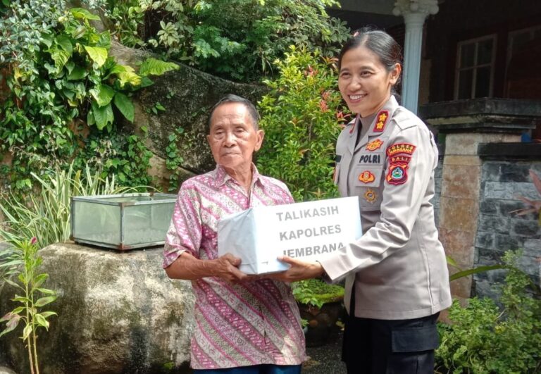 Kapolres Jembrana Gelar Program Minggu Kasih di Desa Gumbrih, Wujud Kepedulian Polri kepada Masyarakat