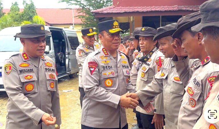 Wakapolri Tinjau Penanganan Dampak Bencana di Aceh Tamiang, Ratusan Kendaraan dan Personel Disiapkan