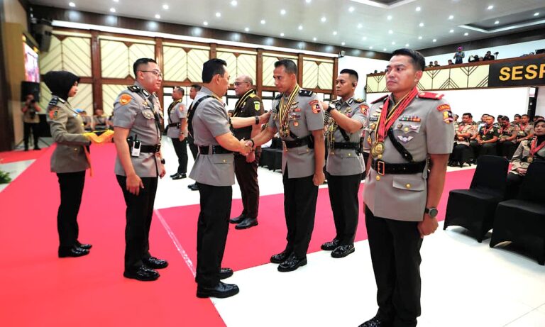 Kapolri Tekankan Sinergi Lintas Institusi dalam Penutupan Pendidikan Sespim Polri Tahun 2025