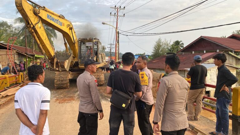Akses Antarwilayah Pulih, Brimob Sumut Rampungkan Perbaikan Jembatan Halangan dalam 3 Hari
