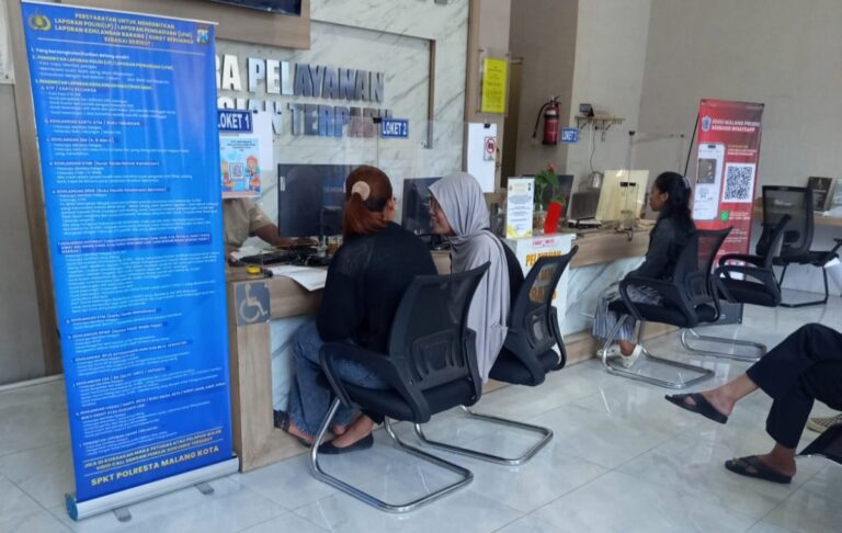 Respon Cepat dan Humanis, MCC Polresta Malang Kota Siaga Layani Aduan Darurat hingga Konsultasi Kepolisian