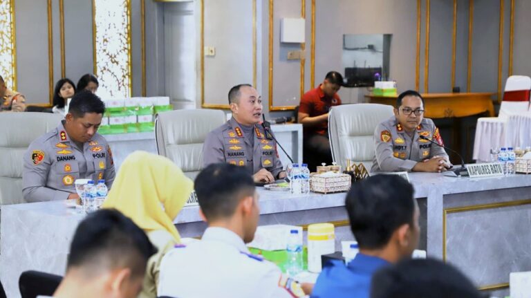Kapolresta Malang Kota Pimpin Rakor Lintas Sektoral Kesiapan Operasi Lilin Semeru 2025 Malang Raya