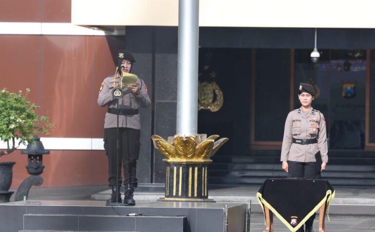 Polda Jatim Peringati Hari Ibu Tekankan Peran Strategis Perempuan Menuju Indonesia Emas 2045