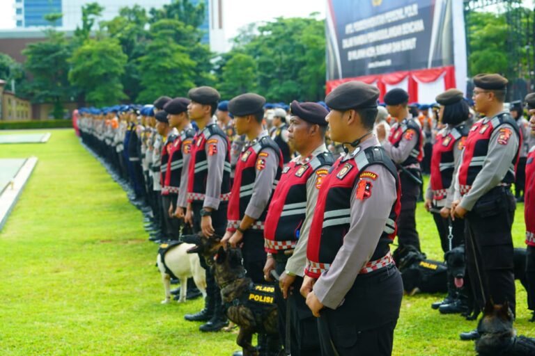 Wakapolri: Polri Berangkatkan 1.500 Personel untuk Penanggulangan Bencana di Aceh, Sumut, dan Sumbar