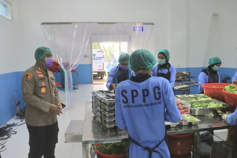 SPPG Polres Probolinggo Layani MBG 1.851 Pelajar di Maron