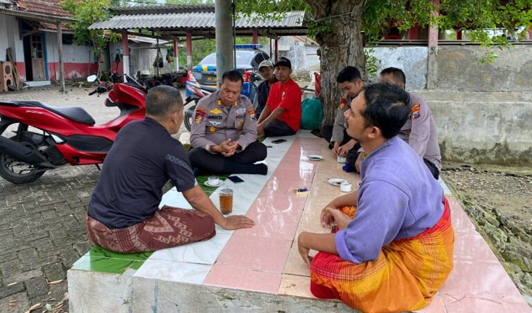 Satpolairud Polres Gresik Imbau Nelayan Utamakan Keselamatan Waspadai Cuaca Ekstrem