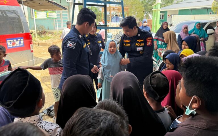 Tim Medis Polri Jangkau Korban Banjir Aceh Tamiang, Pulihkan Kesehatan dan Semangat Warga