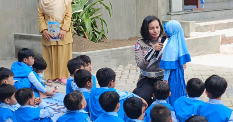 Satlantas Polresta Malang Kota Goes to School, Unit Kamsel Wujudkan Polisi Sahabat Anak