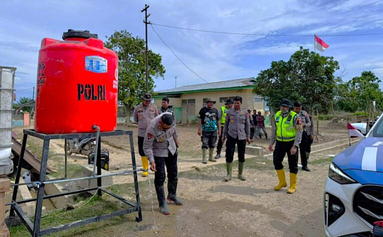 Polda Sumut Hadirkan Air Bersih untuk Warga Hutanabolon, Pasang Filter Air Nanotec pada Sumur Bor