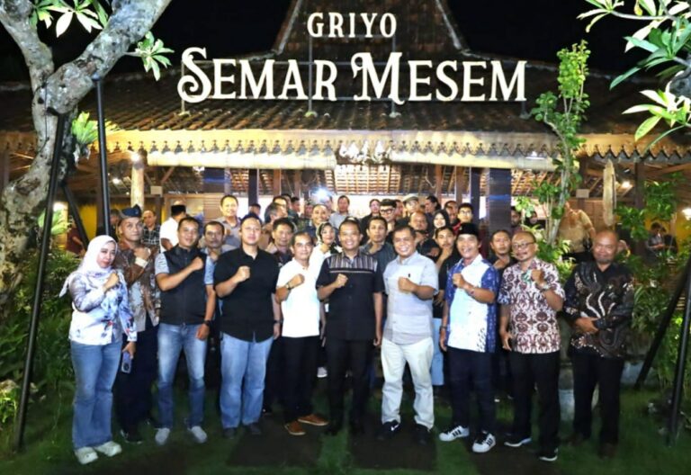 Polres Tulungagung Gelar Piramida Peringati Hari Pers Nasional 2026