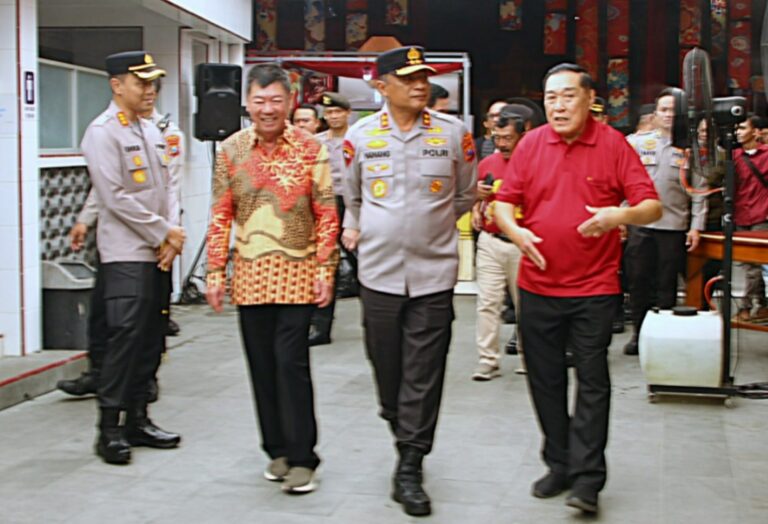 Dampingi Kapolda Jatim Cek Eng An Kiong, Kapolresta Pastikan Pengamanan Imlek Terkoordinasi Sejak Awal