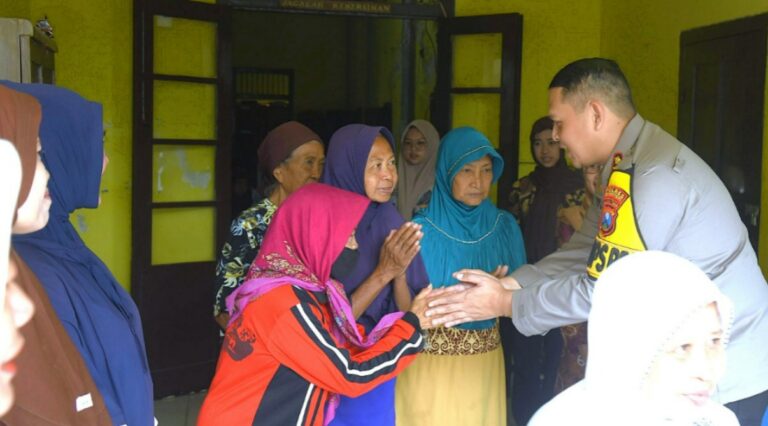 Polri Peduli: Polres Bondowoso Salurkan Bantuan dan Kunjungi Panti Jompo