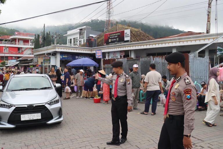 Libur Lebaran Polres Magetan Maksimalkan Pengamanan Wisata Telaga Sarangan