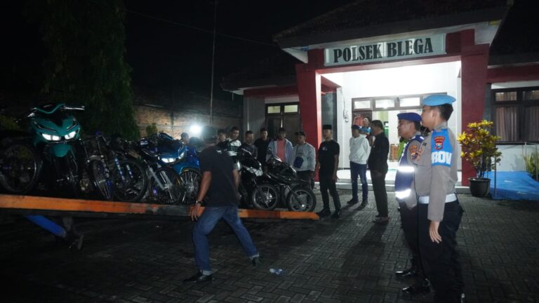 Polres Bangkalan Gelar KRYD Bulan Suci Ramadhan 13 Motor Tanpa STNK Diamankan