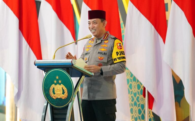 Pesan Kapolri di Safari Ramadhan Riau: Tingkatkan Silaturahmi hingga Jaga Persatuan