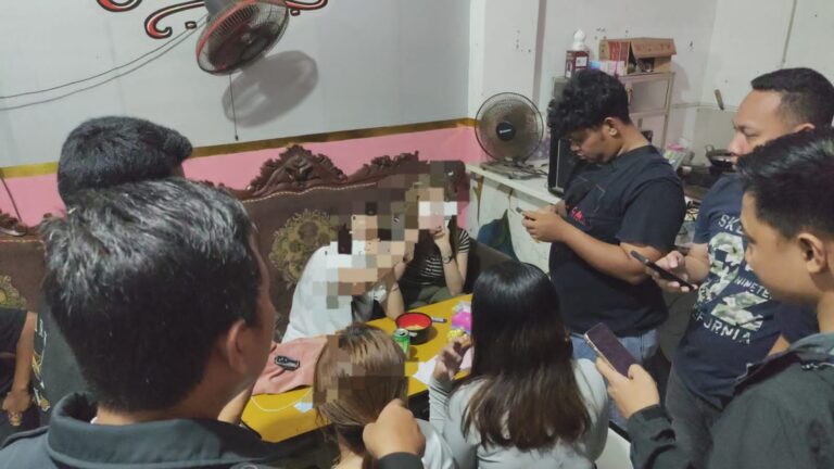 Polres Gresik Amankan 16 Orang dan Puluhan Botol Miras di Cerme, Respons Aduan “Cak Rama”