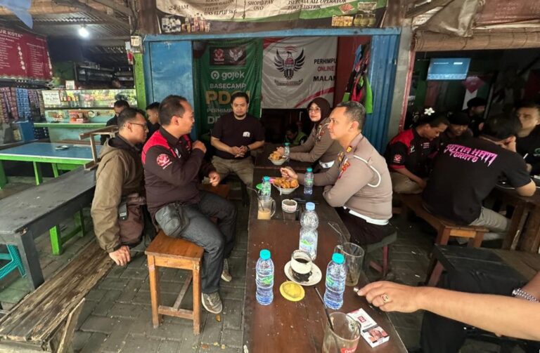 Satlantas Polresta Malang Kota Rangkul Komunitas Ojol, Ajak Jaga Kamseltibcarlantas hingga Waspadai Dampak Isu Global