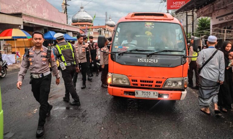 Polres Jember Beri Layanan Pengamanan Maksimal, Haul Habib Sholeh bin Muchsin Al Hamid di Tanggul Kondusif