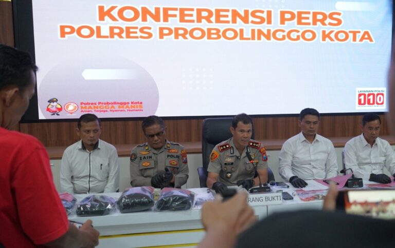 Polres Probolinggo Kota Amankan 5 orang Diduga Mafia BBM Subsidi