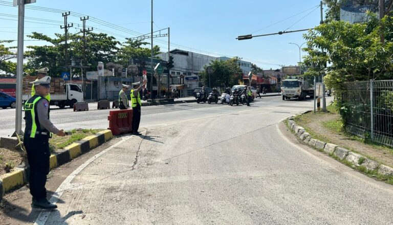 Korlantas Polri Laksanakan Penegakan Hukum Pembatasan Operasional Angkutan Barang di Jalur Pantura
