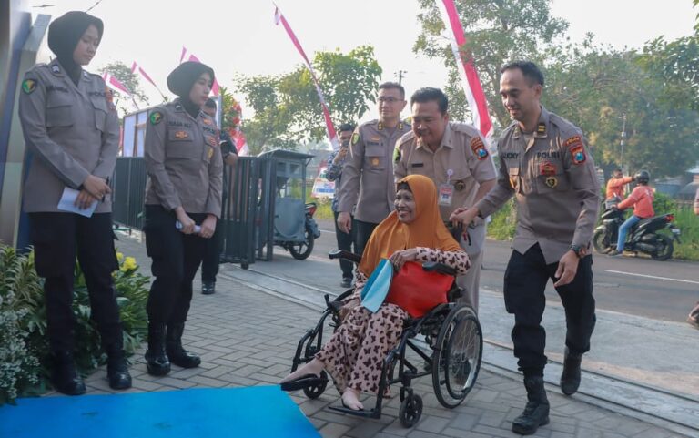 Hari Bhayangkara ke-80, Polda Jatim Gelar Bakkes Layani 2.500 Warga di RS Bhayangkara Jombang
