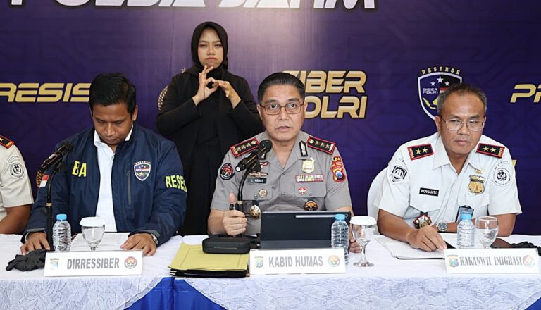 Polda Jatim Bongkar Sindikat Love Scamming Internasional, 3 Tersangka Diamankan