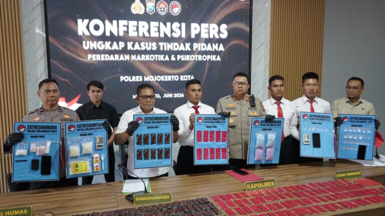 Polres Mojokerto Kota Ungkap Narkoba Temukan 330 Catride Vape Berisi Etomidate