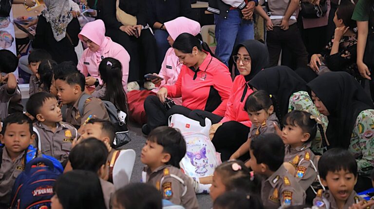 Polres Kediri Kota Gelar Wayang Karton Sarana Edukasi di HKGB ke-74 Tahun 2026
