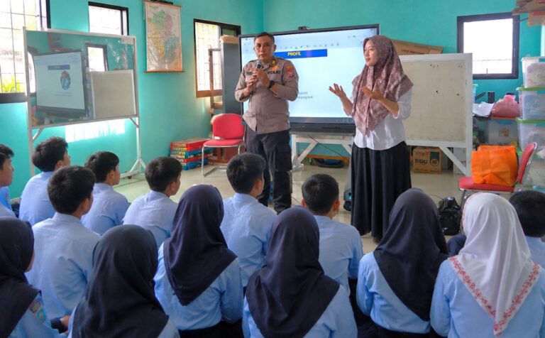 Polisi Sahabat ABK: Polresta Malang Kota Edukasi Pencegahan Asusila dan Bullying ke Siswa SLB-B YPTB Malang
