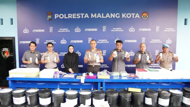 Sita 1,4 Ton Bahan Baku, Polresta Malang Kota Bongkar Peredaran Kosmetik Ilegal Tanpa Izin BPOM, Omzet Tembus Rp100 Juta